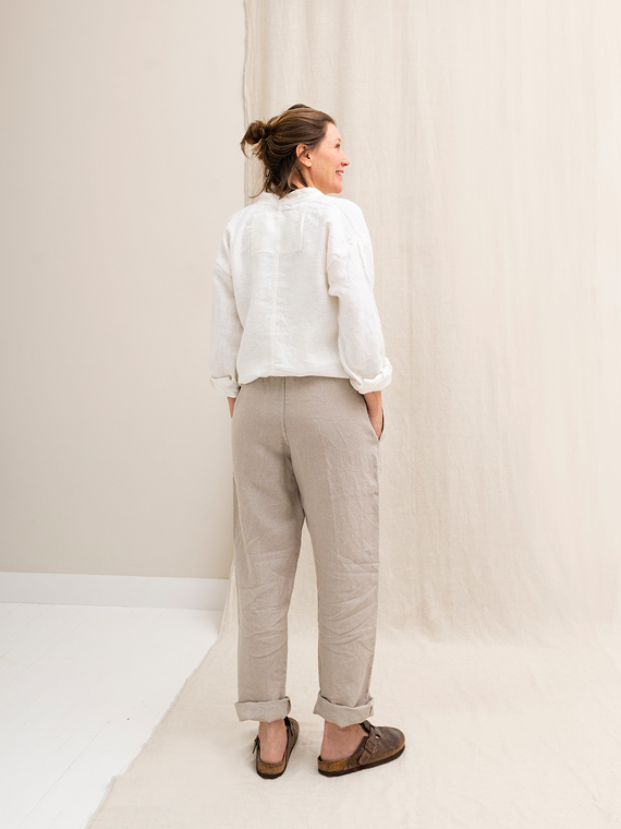 Buy Linen Pants Away by FANT for €199,00