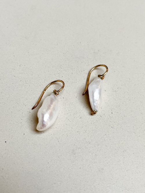 handmade pearl earrings parel van Karel rens de boer Mississippi pearls