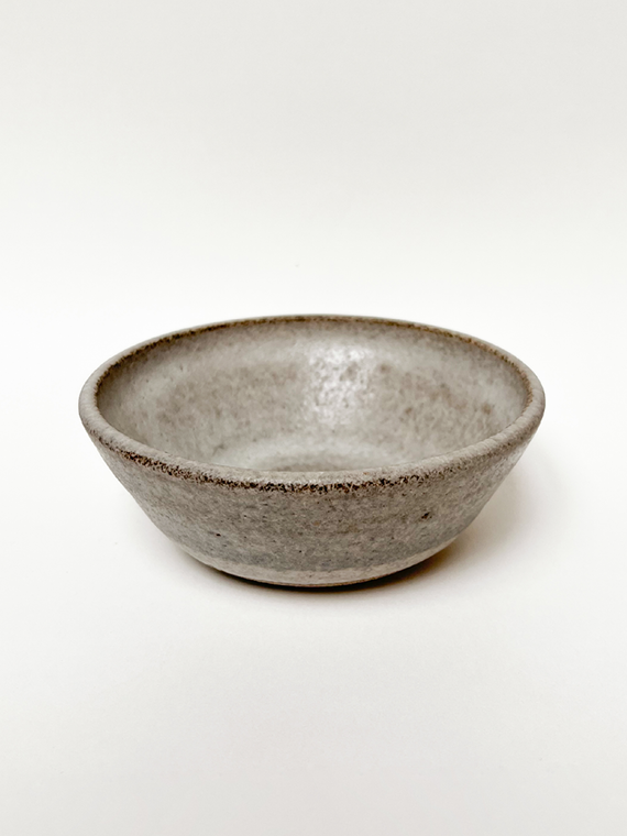 Handmade Ceramics keramiek kantoor bowl grey front