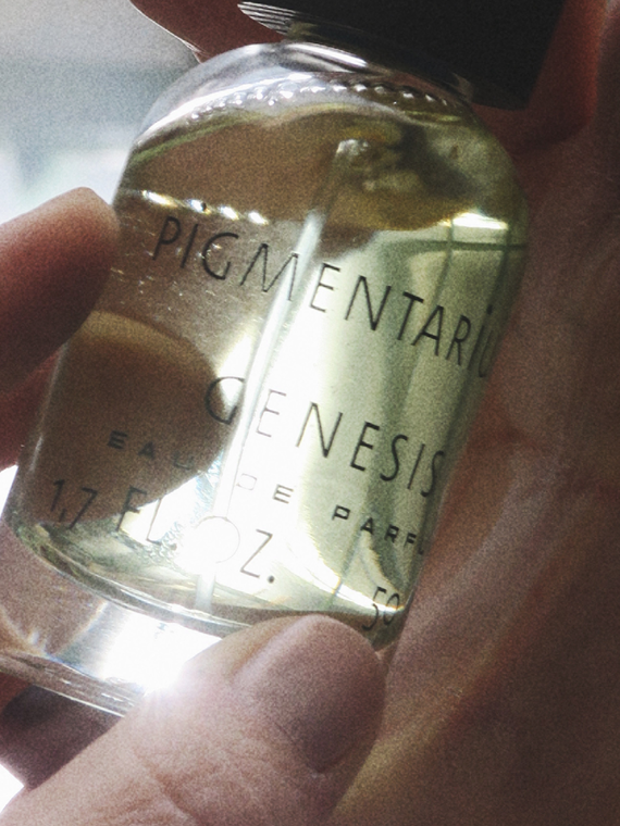 Pigmentarium perfumes Czech Republic Tomas Jakub Genesis Hands