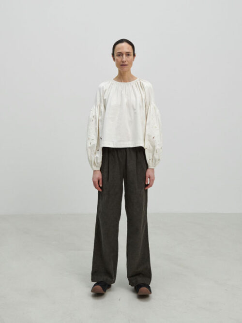 skall studio helena pants moss green total front