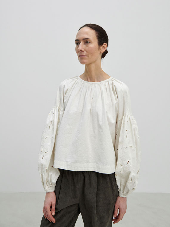 harlow blouse off-white skall studio shop online front close