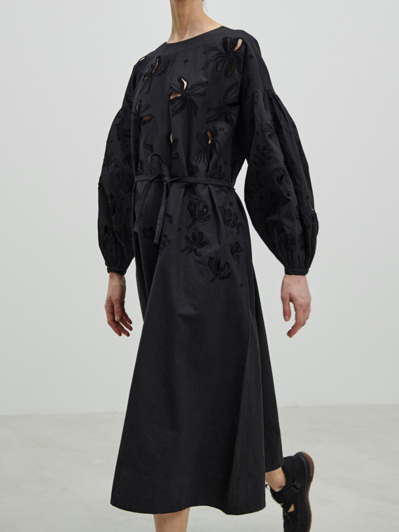 harlow dress black skall studio shop online front taille total
