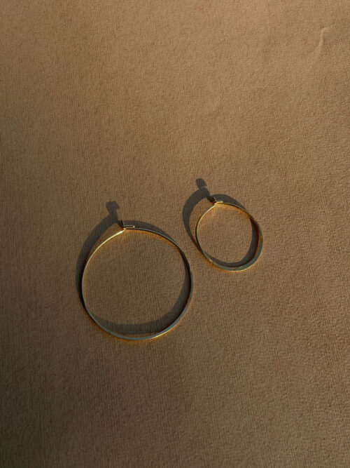 handmade earrings hoops gold Martine viergever fant shop online cover