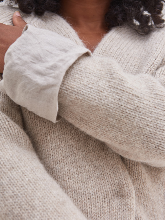 the knitwit stable fant atelier Sukha cardigan woolen cardigan wollen vest grain long sleeve detail