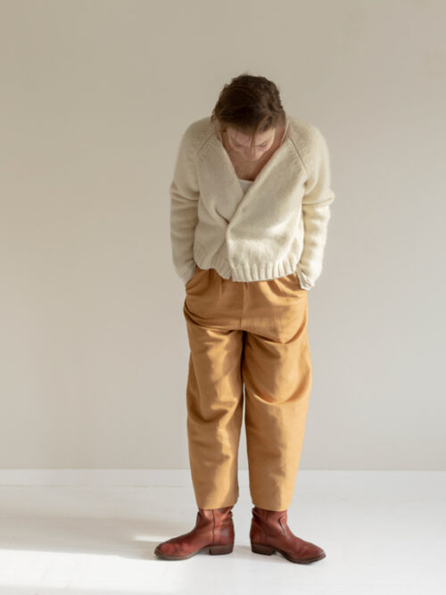the knitwit stable fant atelier Sukha cardigan woolen cardigan wollen vest coconut cover short