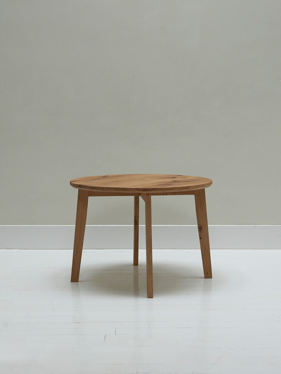 handmade coffee table oak stool oak furniture atelier mooijen handmade furniture front