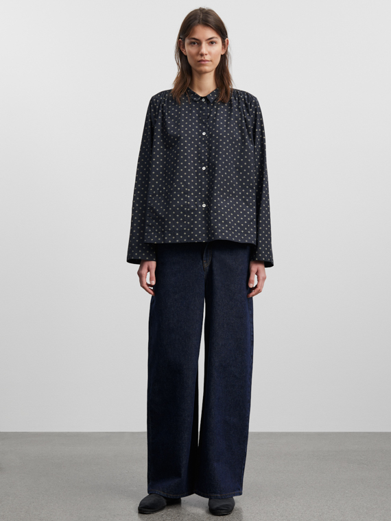 jasmine shirt skall Alistair print midnight beige total look front