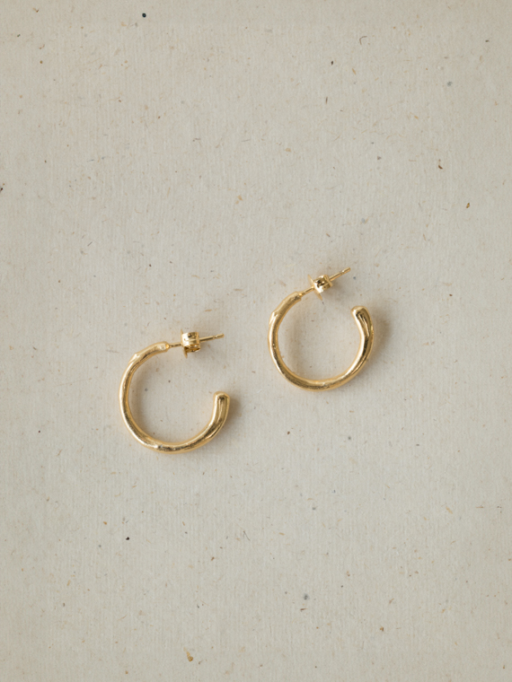 fant earrings martine viergever Jewellery Sandra van riet golden hoops handmade hoops without total