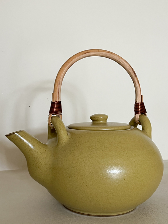 sukha ceramics handmade ceramics fairtrade ceramics shop teapot olive detail