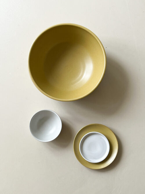 handmade ceramics atelier Sukha ceramics serving bowl xl olive