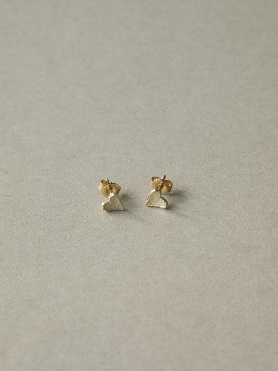 heart earrings nolda vrielink handmade jewellery amsterdam detail studs overview