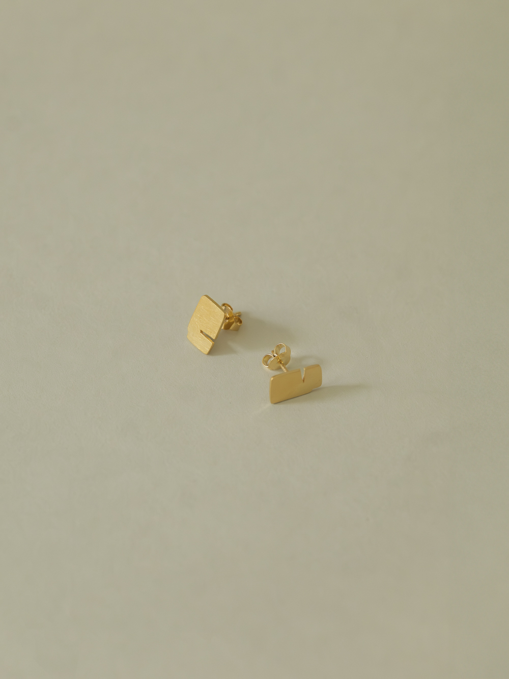 earrings totem fant shop online Martine viergever packshot total