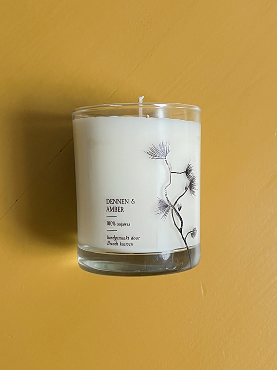 dennen en amber pine amber candle brandt kaarsen geurkaarsen Utrecht