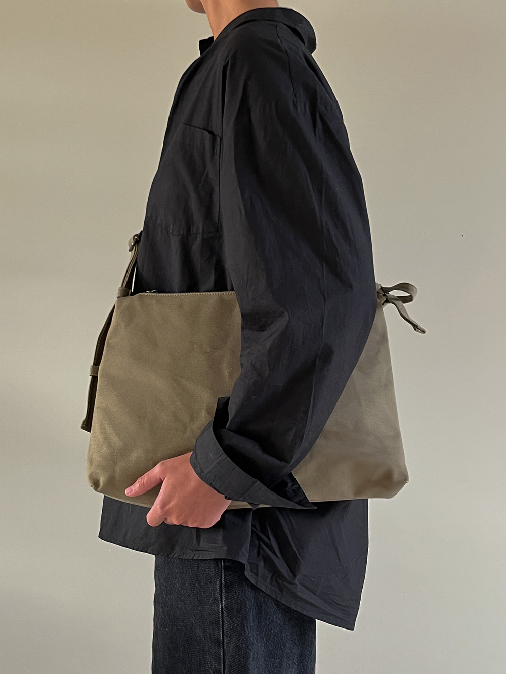 zip pocket bag gris kaki nona bags nona handbags shop online cover