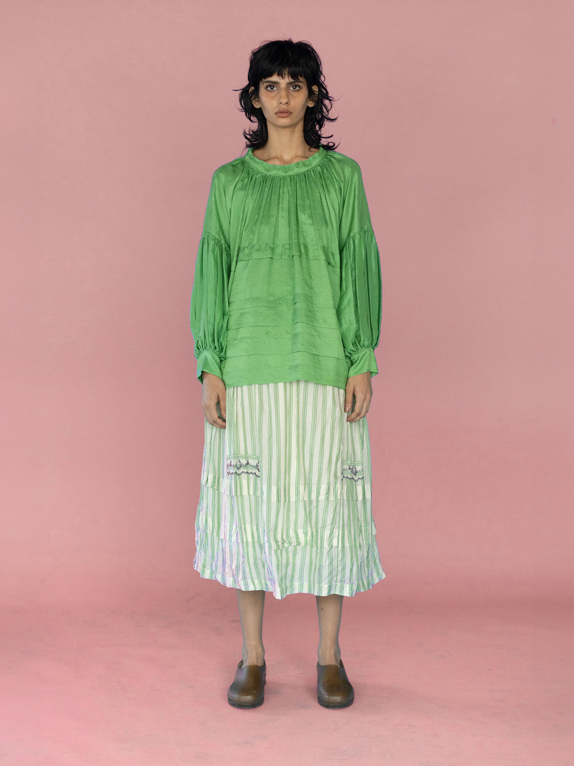 runaway bicycle Astrid blouse shamrock green pleated blouse close front