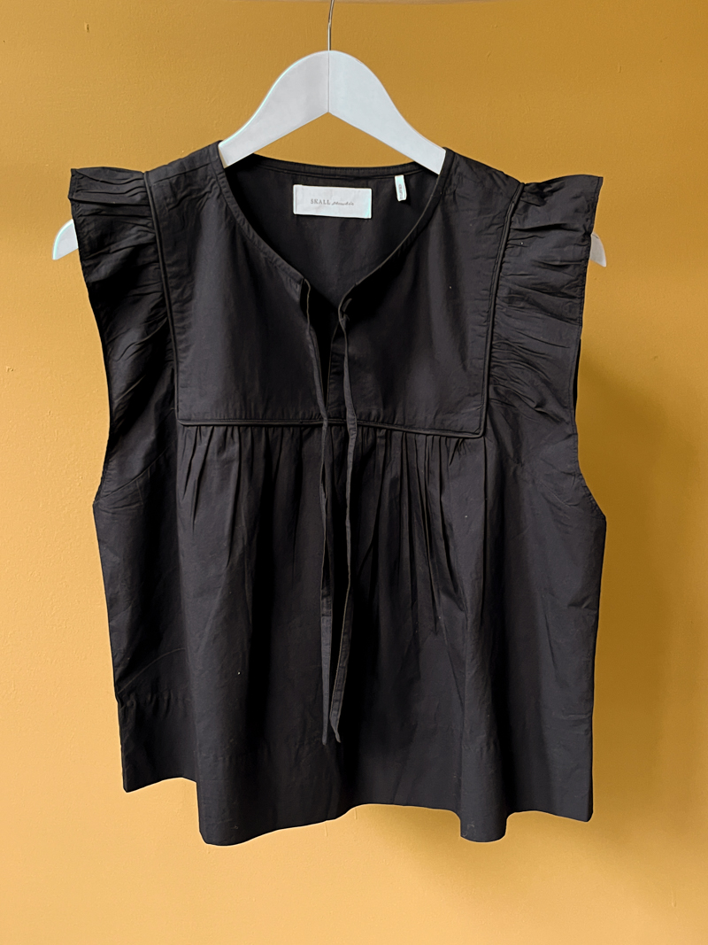 Nadja summer top skall studio shop online black cover