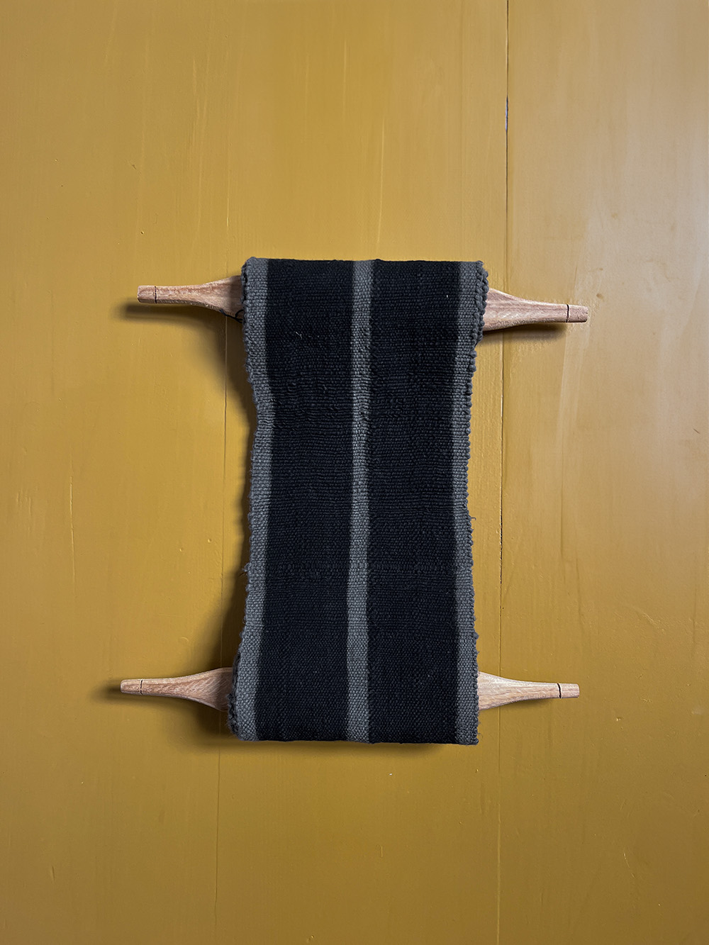 enlighten totem aaaa wallhanging black grey