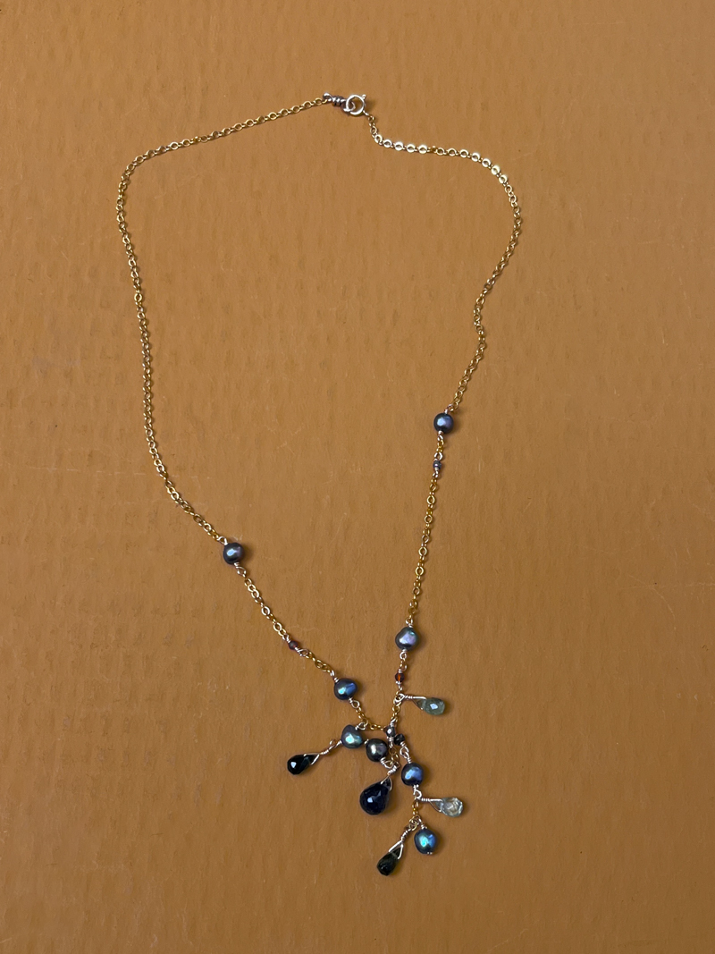 pearl necklace grey keshi pearls tourmaline garnet gemstone necklace de parel van Karel