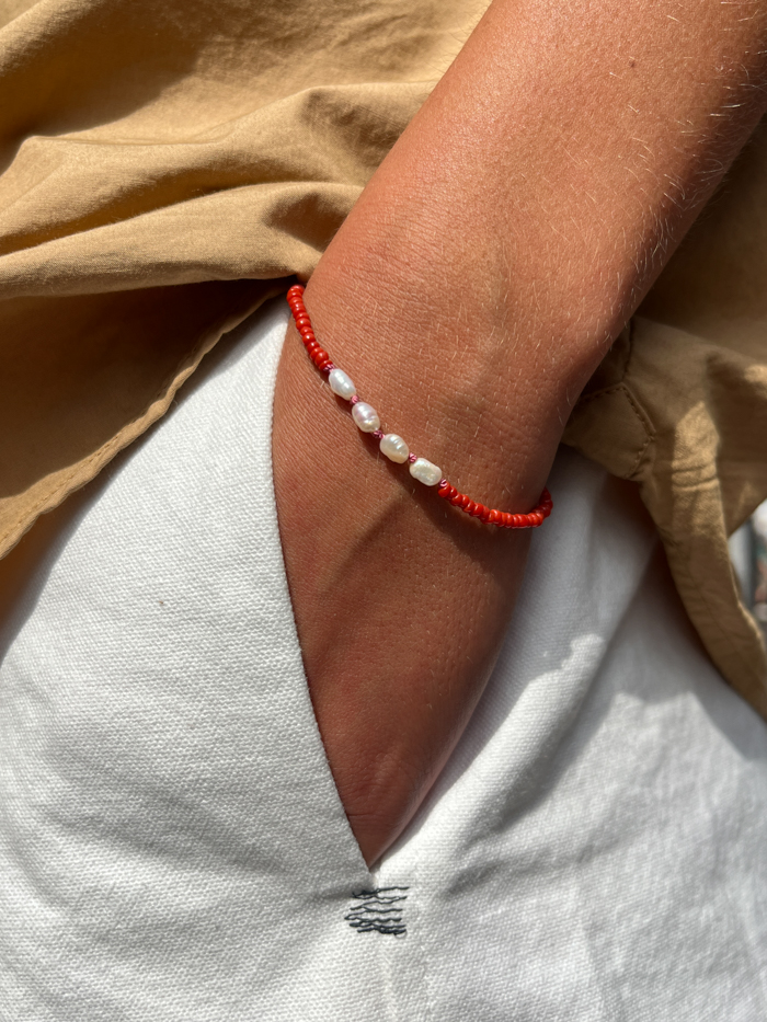 hand knot jewellery beads bracelet scarlet glass beads red bracelet model