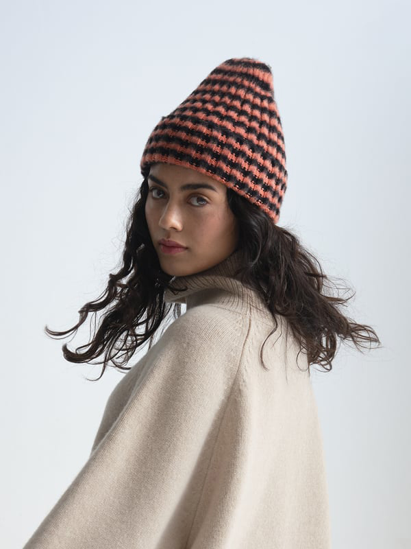 brushed narrow stripe hat lambswool jo gordon black & plaster