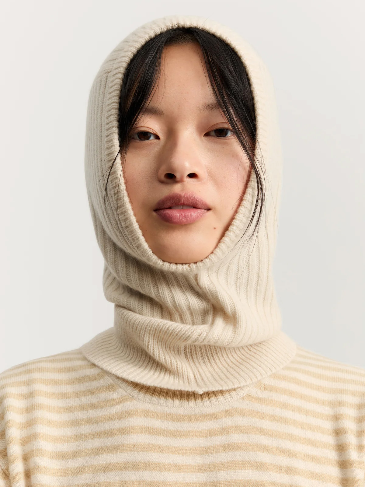 masao balaclava pure ecru cashmere aiayu