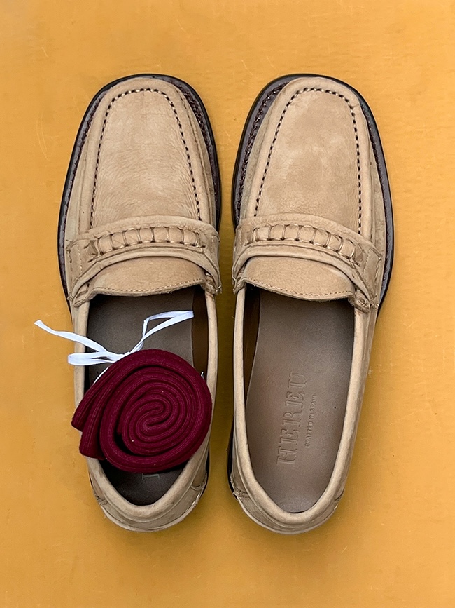 BORADA BORDÓN NOBUCK caramel calf leather hereu craftsmanship handmade moccasin with sock