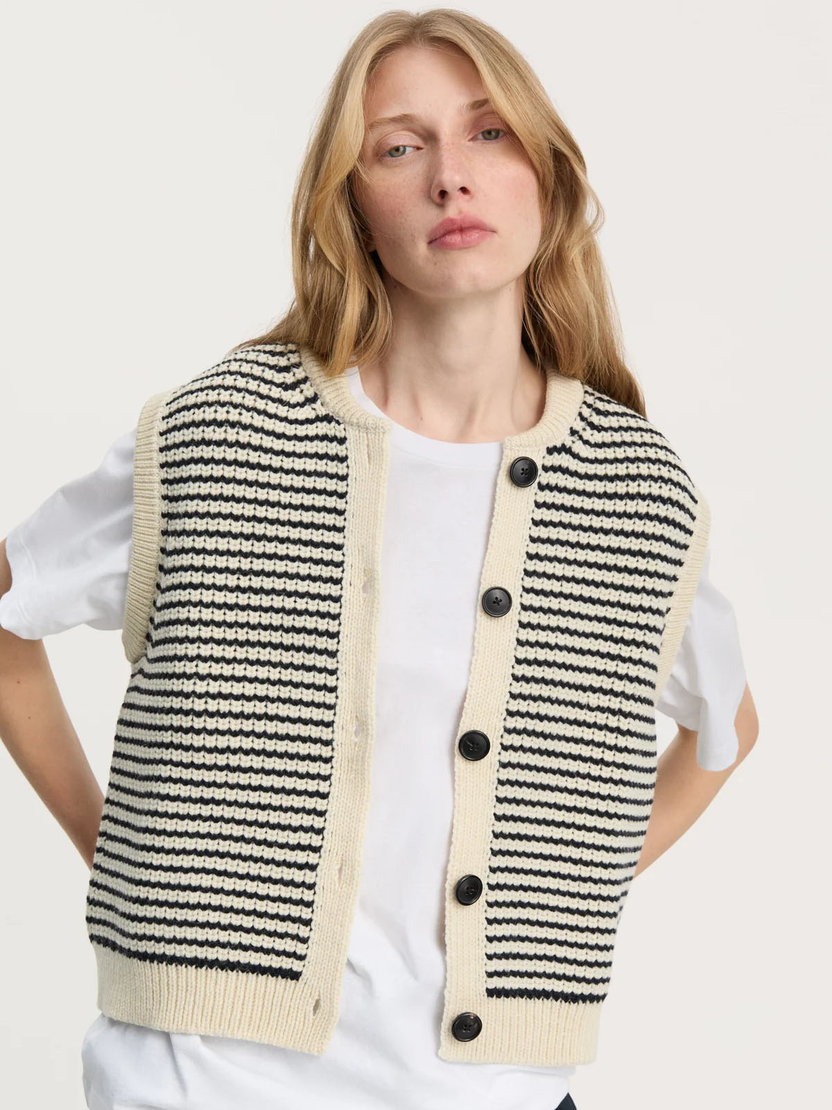 asha mix black navy vest highland wool aiayu denmark europe slow fashion