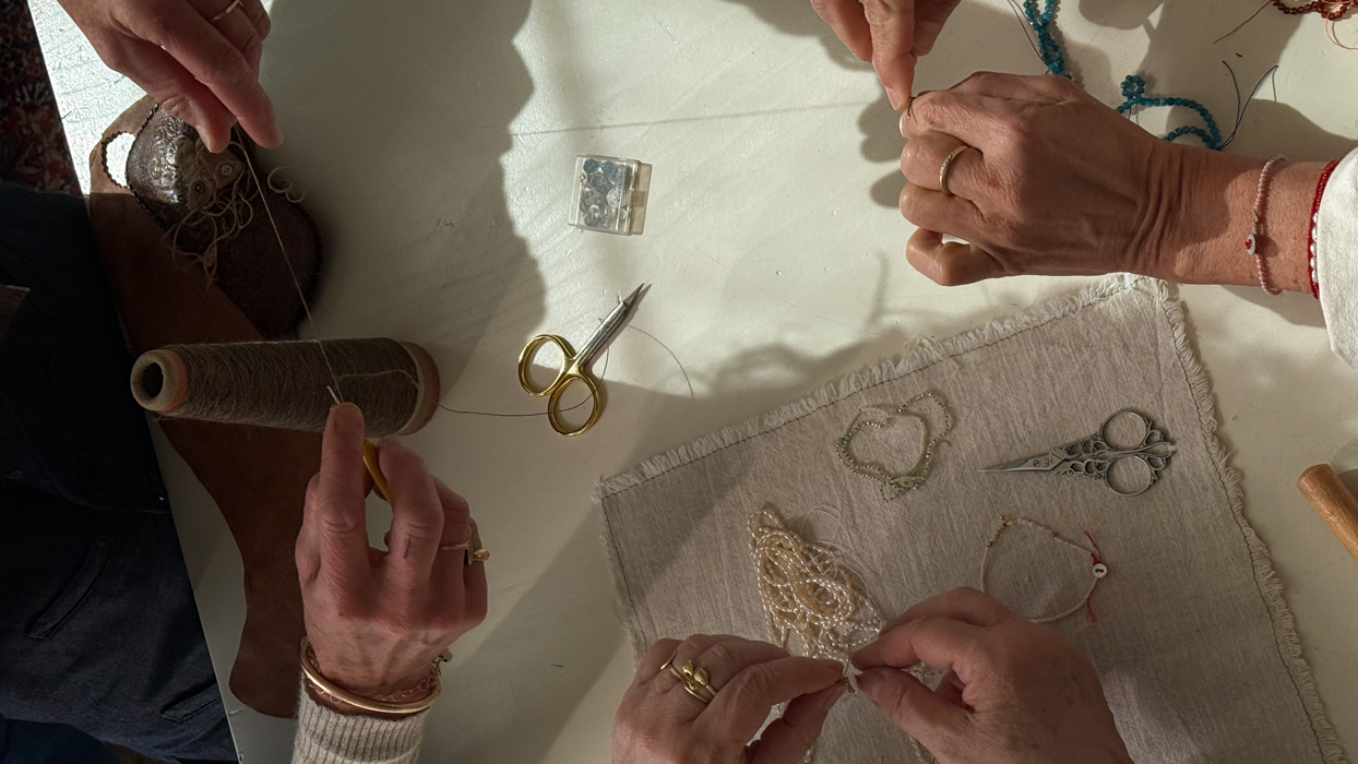 hand knot jewellery amsterdam kem jewellery bien x kem x Miriam slider