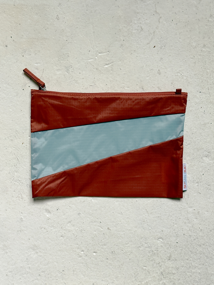 the new pouch medium susan bijl riptop sustainable fabric waterproof cinnamon grey cover