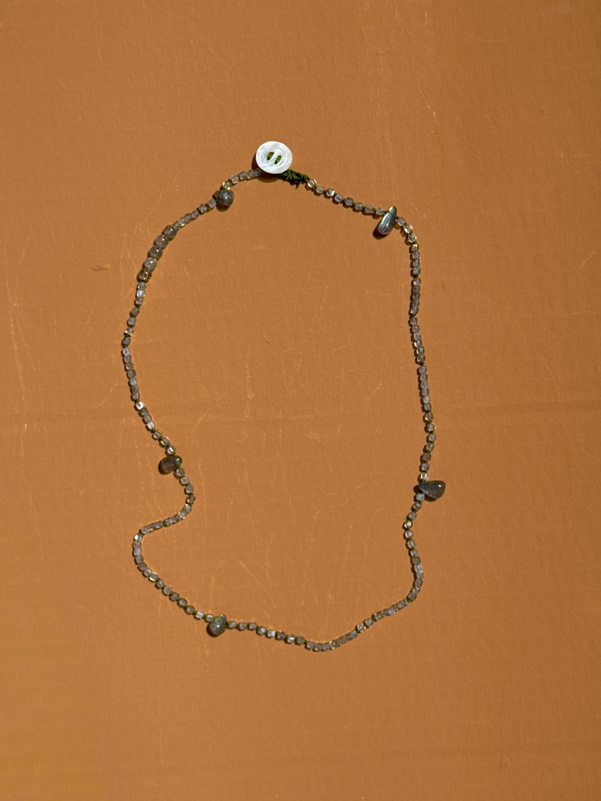 bien x kem necklace vintage mother of pearl beads hand-knotted stories haarlem amsterdam craftsmanship