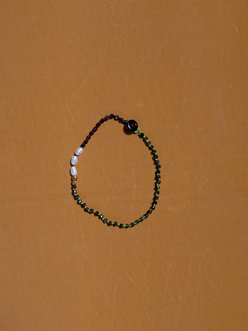 bien x kem bracelet vintage mother of pearl beads hand-knotted stories haarlem amsterdam craftsmanship