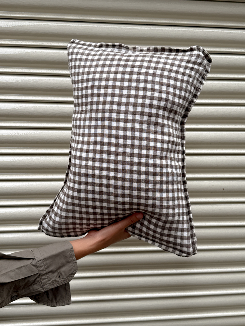 cushion Vichy marron linge particulier French linen styling