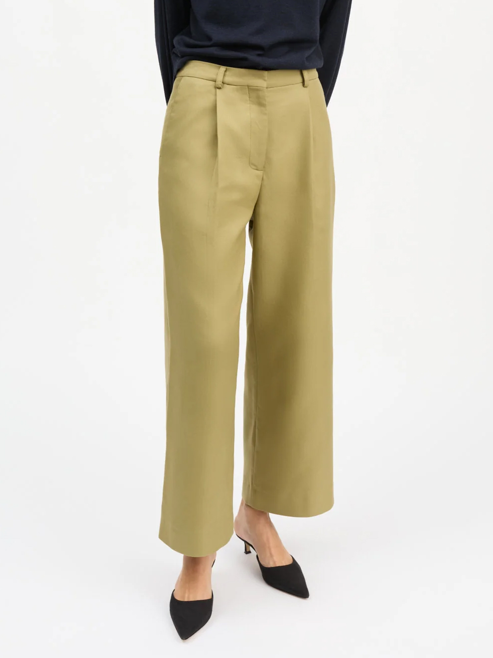 bob trousers olive green organic cotton gots-certified made in romania by skall studio denmark shop online sustainable slow fashion tumbnail