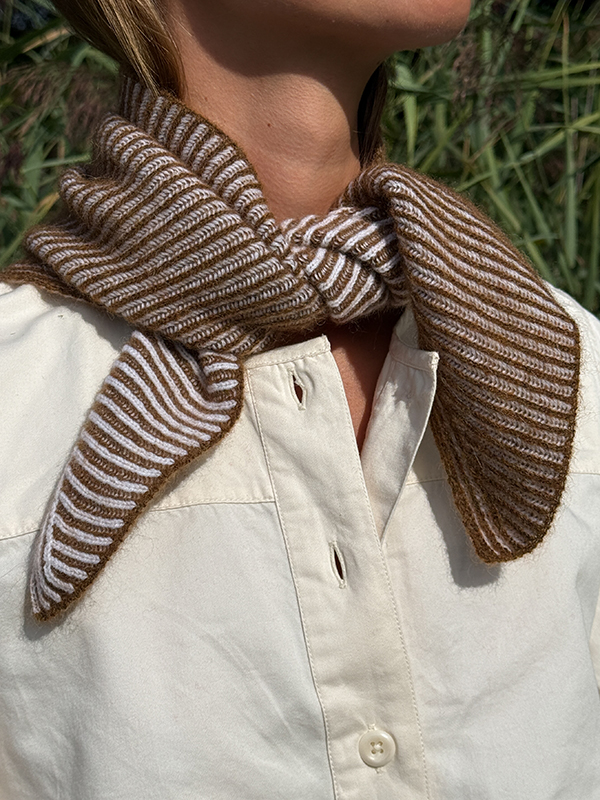 wool pomandere italy tie scarf triangl brown ecru knitted