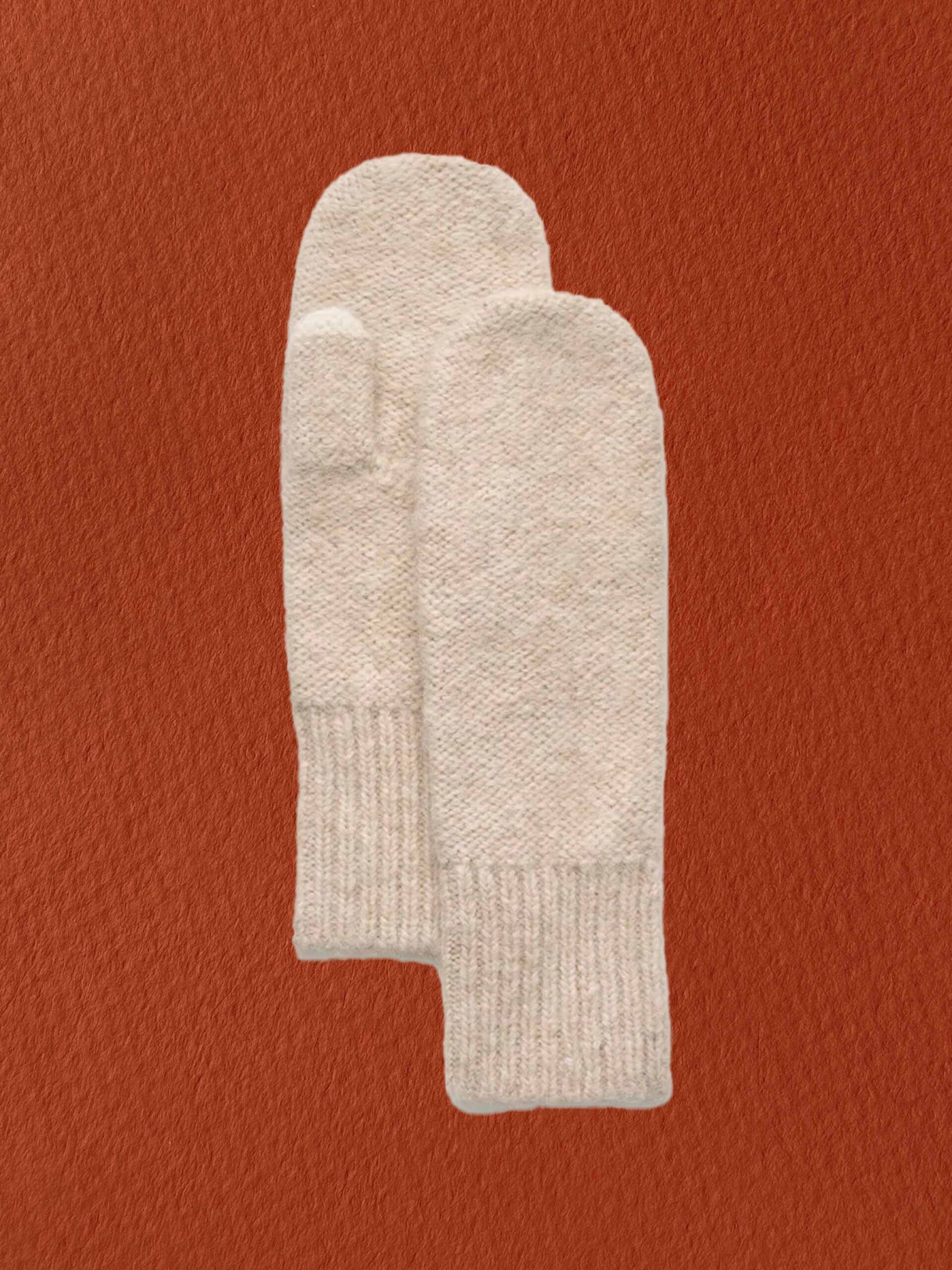 sadie mittens llama wool aiayu denmark pure beige